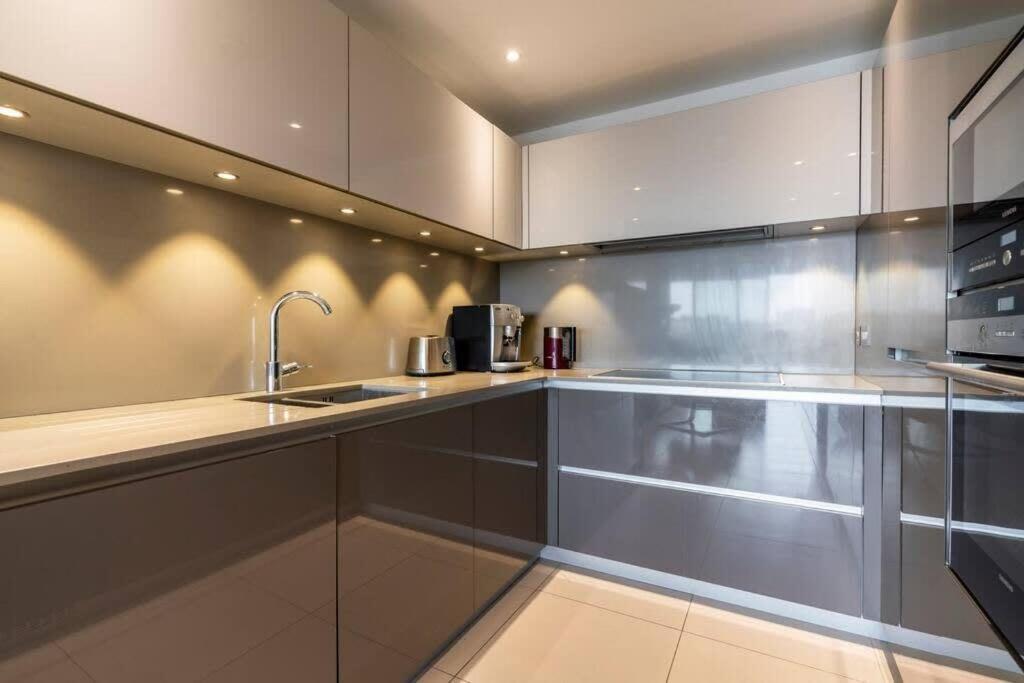 Appartement 1 Bedroom Penthouse Flat In East *