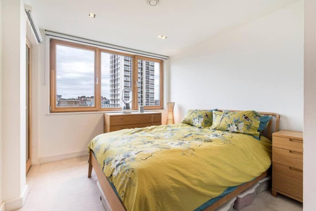 Appartement 1 Bedroom Penthouse Flat In East Londres